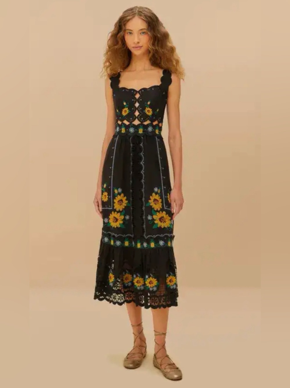 FARM RIO
Cross Stitch Sunflower Richelieu Lenzing™
Ecovero™ Euroflax™ Midi Dress